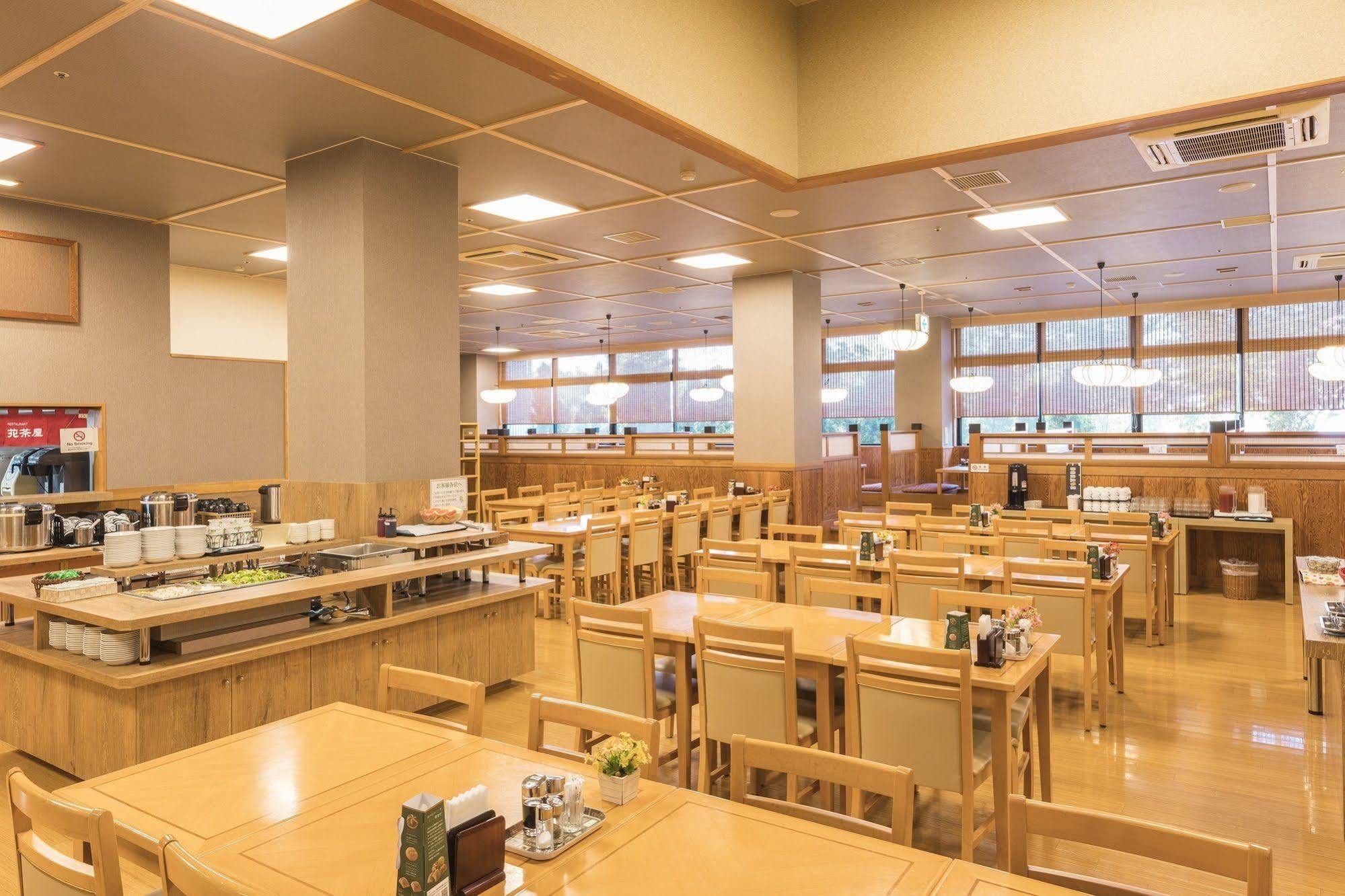 Route Inn Grantia Hanyu Spa Resort Экстерьер фото