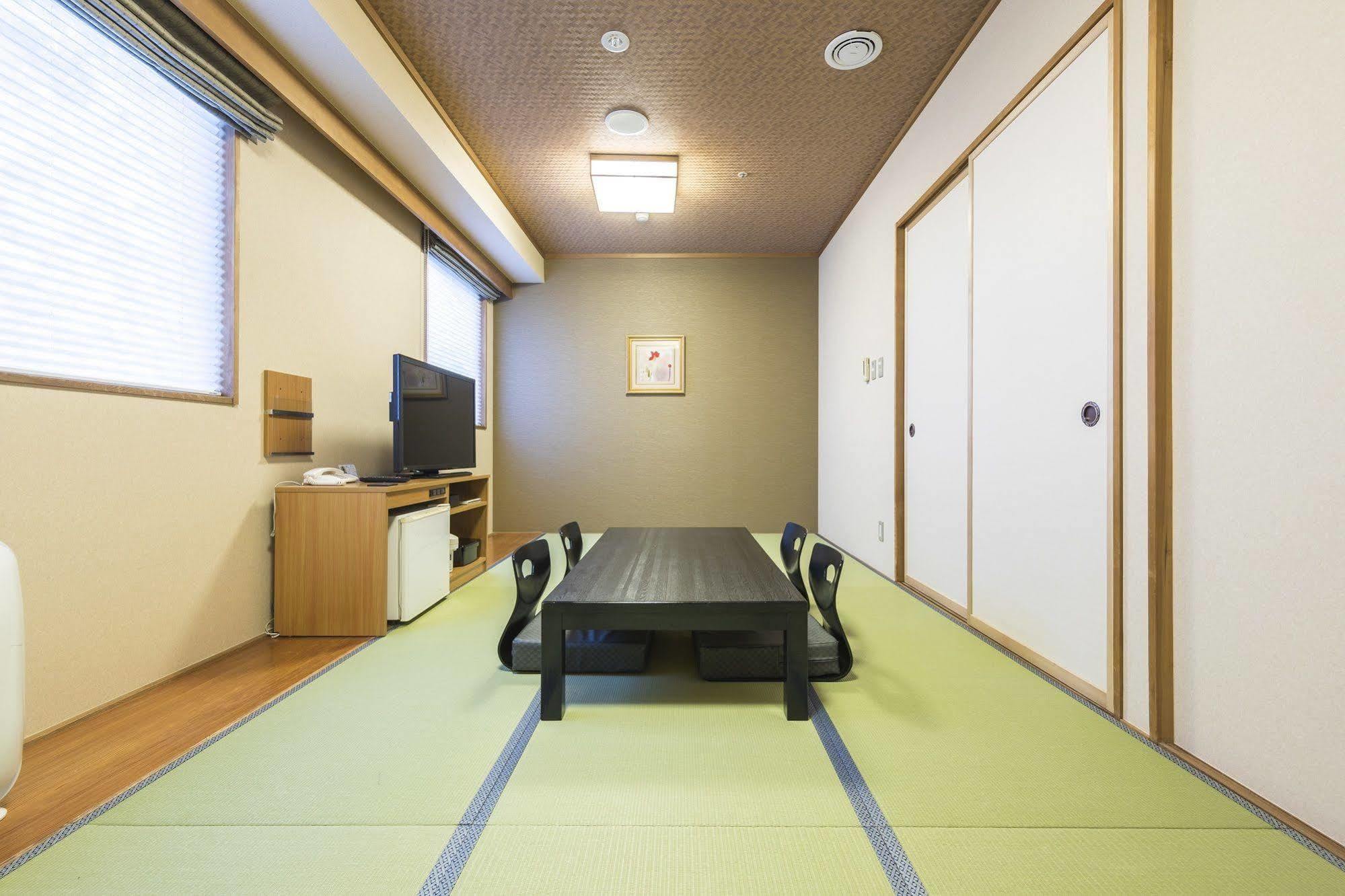 Route Inn Grantia Hanyu Spa Resort Экстерьер фото