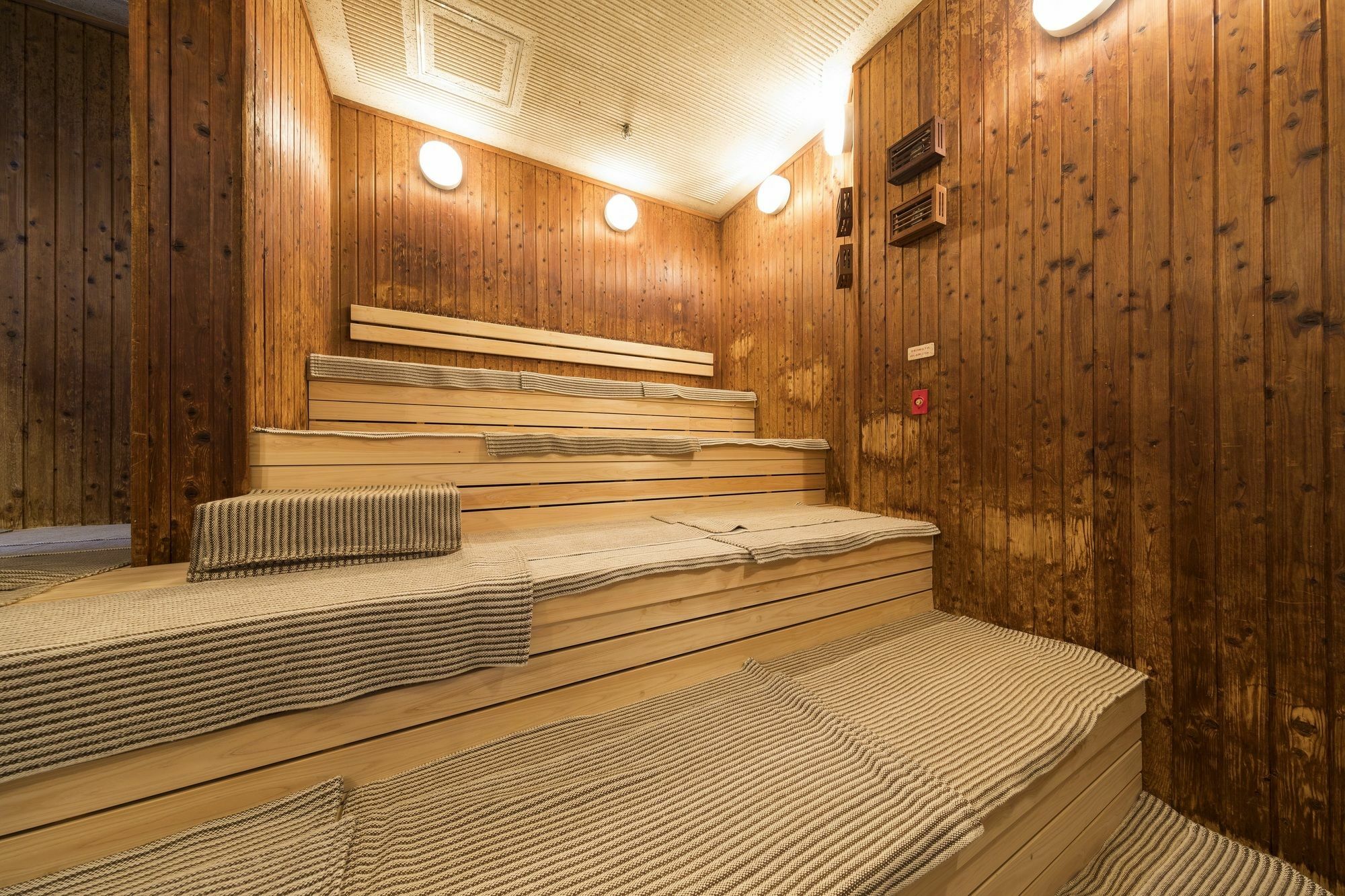 Route Inn Grantia Hanyu Spa Resort Экстерьер фото